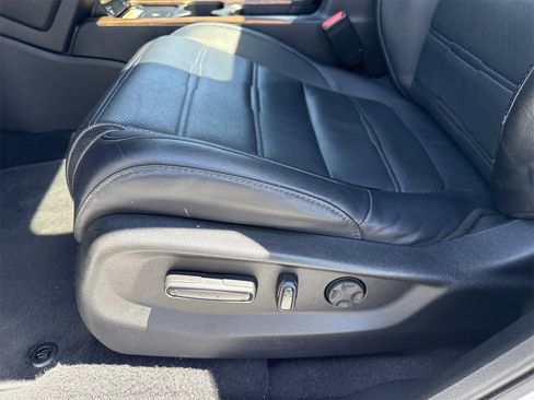 Used 2022 Honda CR-V Touring image 19