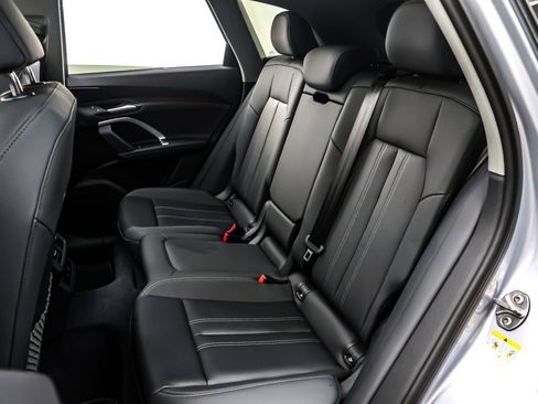New 2025 Audi Q5 Premium image 8
