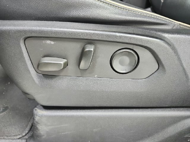 Used 2021 GMC Yukon SLT RWD image 11