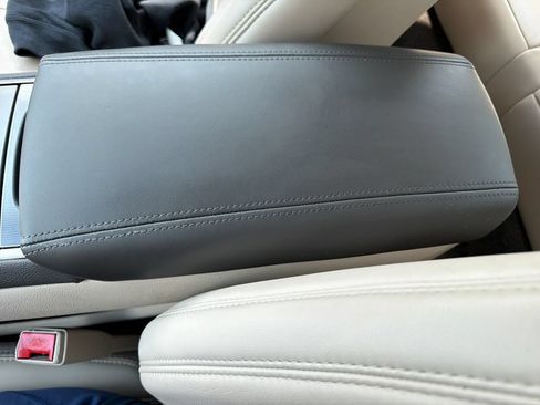 Used 2019 Lincoln MKZ Reserve FWD image 28