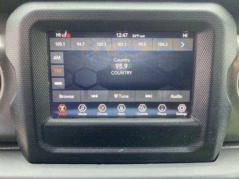 Used 2021 Jeep Wrangler Unlimited Sport image 23