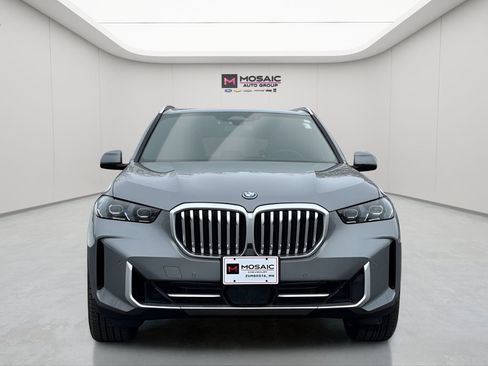Used 2026 BMW X5 xDrive50e w/ Climate Comfort Package image 9