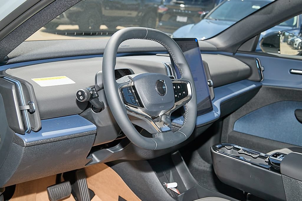 New 2026 Volvo EX30 Plus w/ Protection Package AWD/4WD image 13