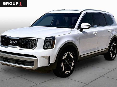 Used 2023 Kia Telluride EX w/ EX Captain's Chair Package image 1