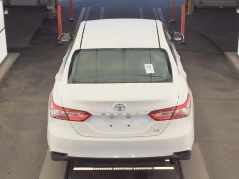 Used 2020 Toyota Camry LE FWD image 8