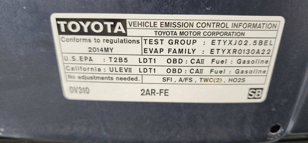 Used 2014 Toyota RAV4 Limited w/ Technology Package FWD image 20