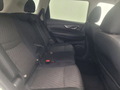 Used 2018 Nissan Rogue SV AWD/4WD image 19