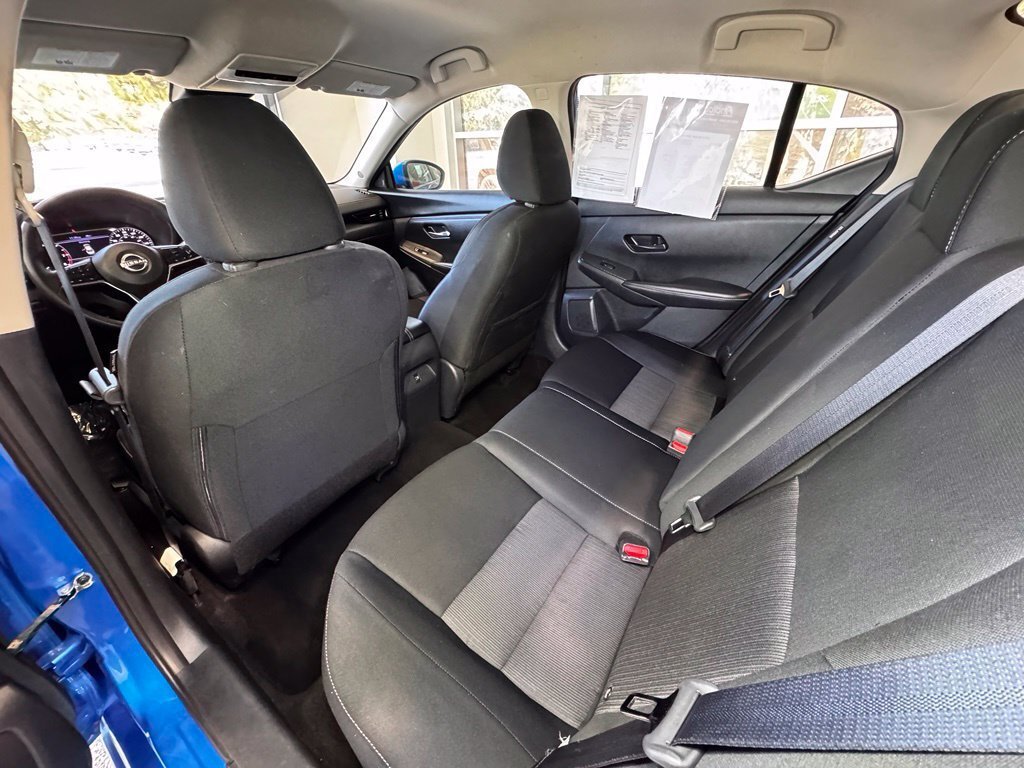 Used 2024 Nissan Sentra SV FWD image 34