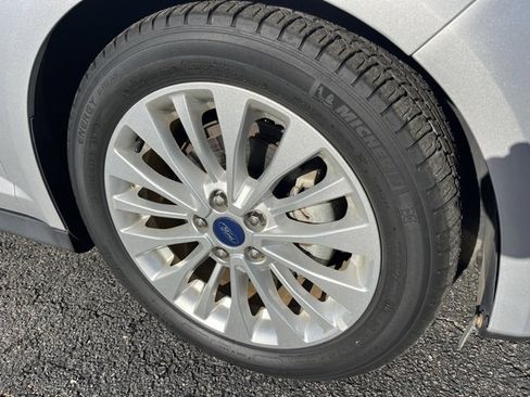 Used 2018 Ford C-MAX SE image 24