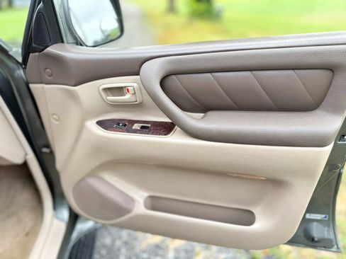 Used 2000 Toyota Land Cruiser AWD/4WD image 79