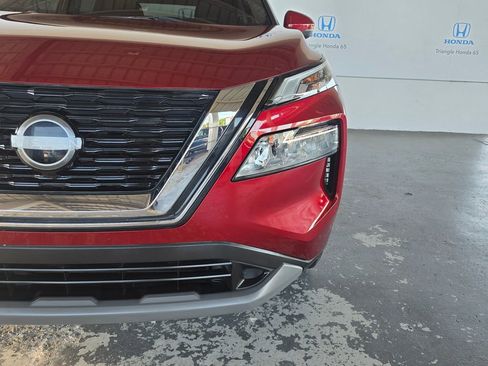 Used 2022 Nissan Rogue SV FWD image 47