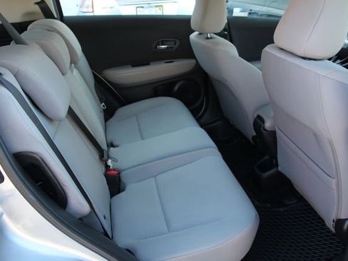 Used 2021 Honda HR-V LX image 33