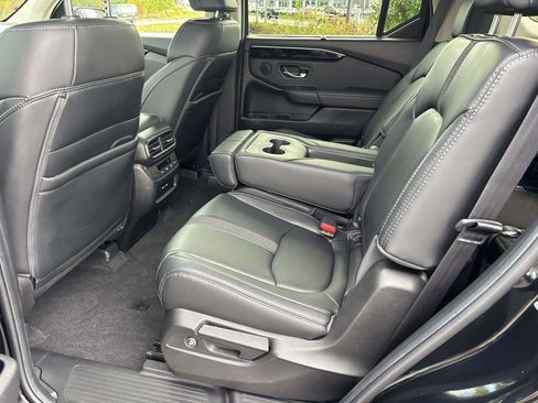 Certified 2025 Honda Pilot EX-L image 11