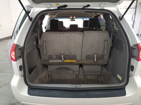 Used 2009 Toyota Sienna LE FWD image 23