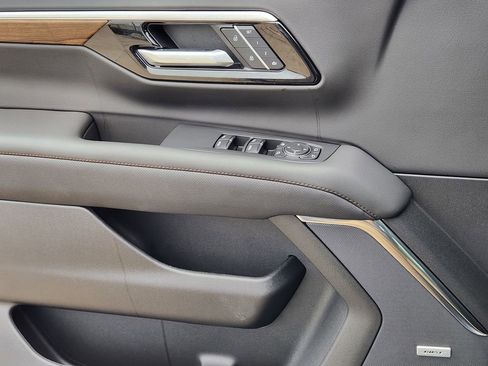 New 2026 Chevrolet Tahoe High Country image 17