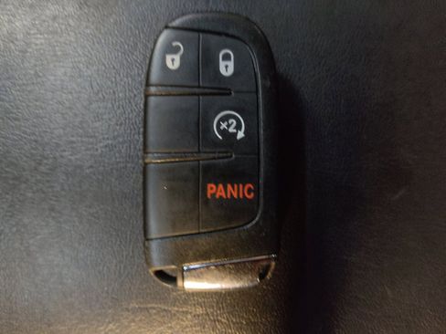 Used 2018 Jeep Compass Trailhawk w/ Navigation Group AWD/4WD image 32