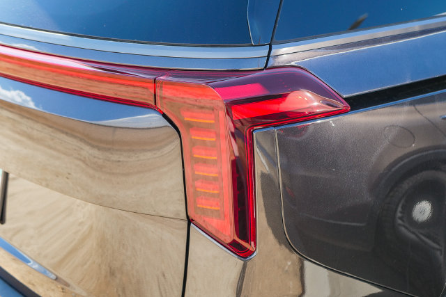Certified 2025 Kia Carnival SX Prestige FWD image 10