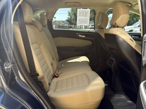 Used 2019 Ford Edge SEL w/ Equipment Group 201A FWD image 25