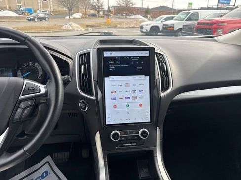 Used 2024 Ford Edge SEL image 18