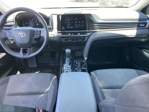 Used 2025 Toyota Camry LE FWD image 15