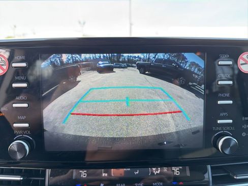 Used 2024 Toyota Sienna XLE image 18