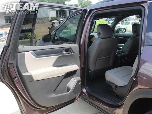 Certified 2024 GMC Acadia Elevation FWD image 19