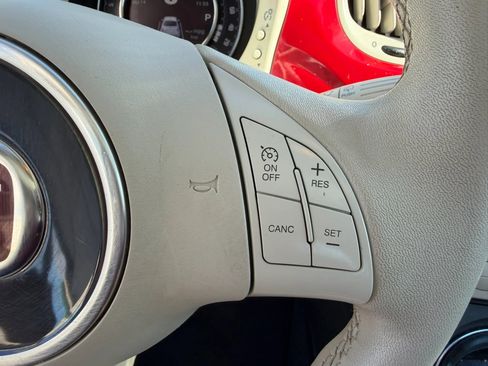 Used 2017 FIAT 500 Lounge image 31