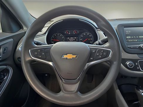 Used 2018 Chevrolet Malibu LS image 27