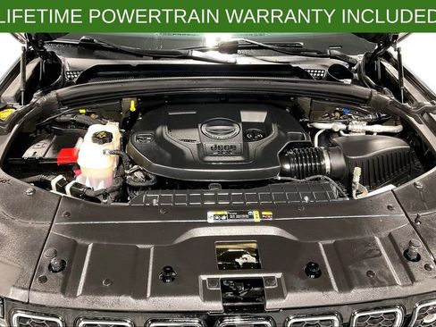 Used 2022 Jeep Grand Cherokee Overland w/ Adv Protech Group III image 12