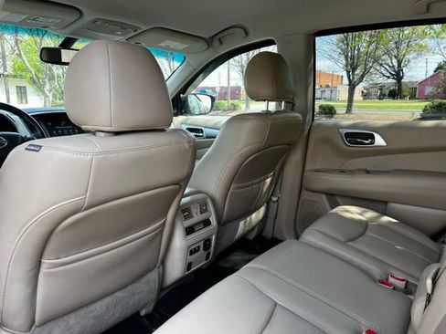 Used 2020 Nissan Pathfinder SL image 13