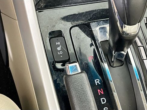 Used 2017 Honda Accord EX-L image 19