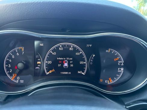 Used 2017 Jeep Grand Cherokee Trailhawk AWD/4WD image 15