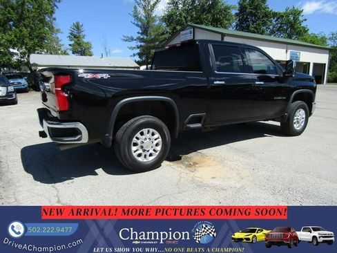 Used 2025 Chevrolet Silverado 2500 LTZ AWD/4WD image 4