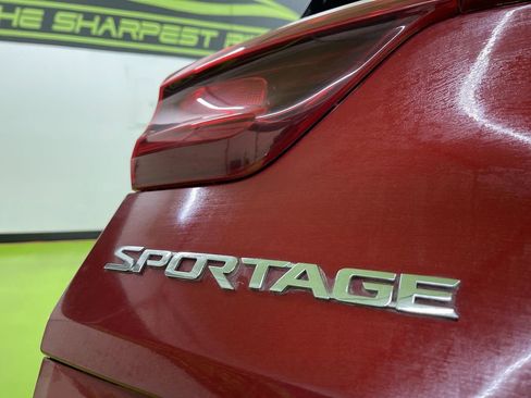 Used 2021 Kia Sportage LX image 14
