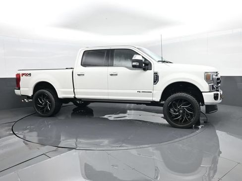 Used 2022 Ford F250 Platinum w/ FX4 Off-Road Package AWD/4WD image 2