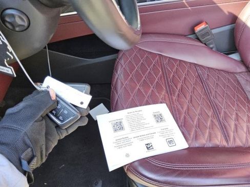 Used 2025 Cadillac Escalade ESV Sport w/ Touring Package AWD/4WD image 14