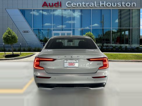 Used 2024 Volvo S60 B5 Plus image 10