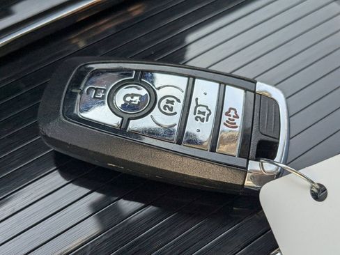 Used 2023 Lincoln Nautilus Reserve image 27