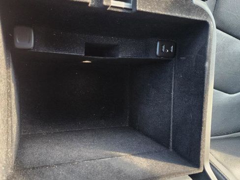 Used 2016 Cadillac Escalade Luxury image 22