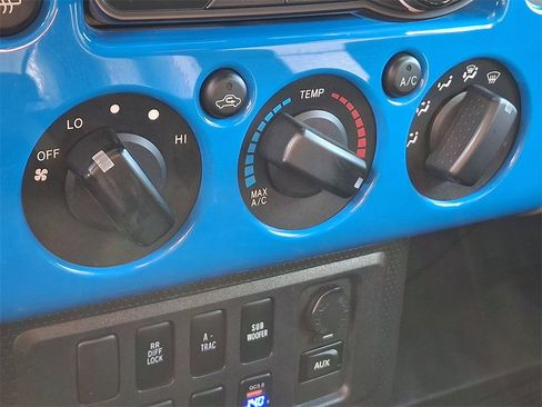 Used 2007 Toyota FJ Cruiser 4WD image 15