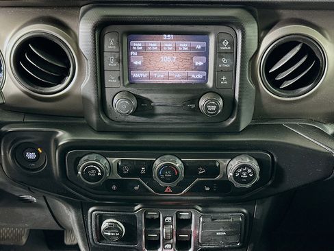 Used 2020 Jeep Wrangler Willys image 22