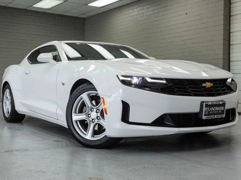 Used 2023 Chevrolet Camaro LT RWD image 1