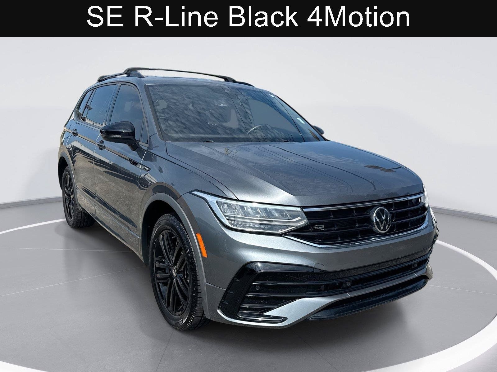 Used 2022 Volkswagen Tiguan SE R-Line AWD/4WD image 1