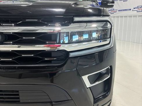 Used 2022 Ford Expedition Max Limited AWD/4WD image 9