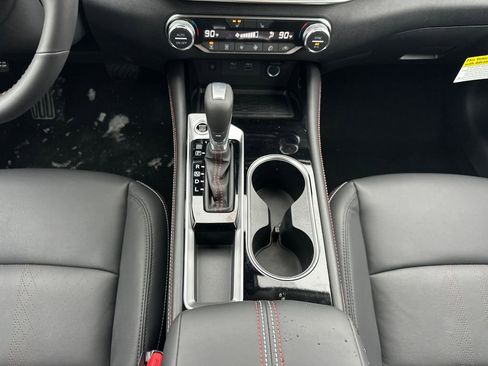 New 2025 Nissan Altima 2.5 SR w/ SR Premium Package image 24