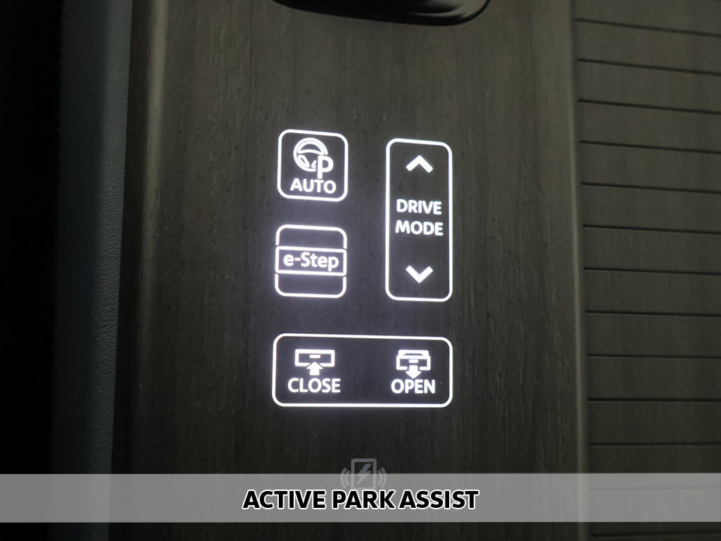 Used 2024 Nissan Ariya AWD image 7
