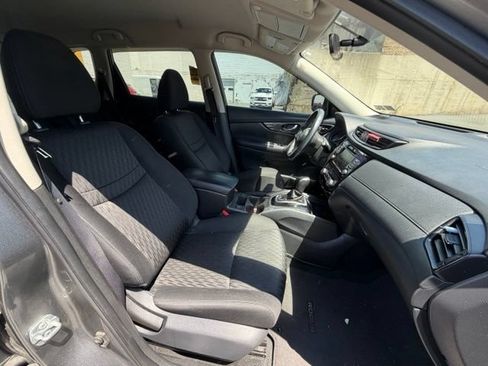 Used 2018 Nissan Rogue SV AWD/4WD image 9