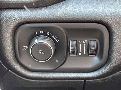 Certified 2019 RAM 1500 Tradesman AWD/4WD image 27