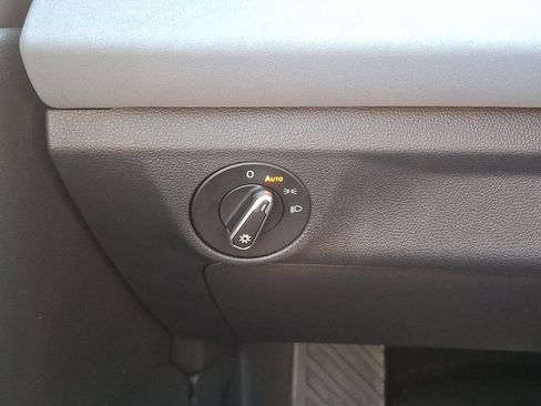 New 2026 Volkswagen Jetta SE image 16