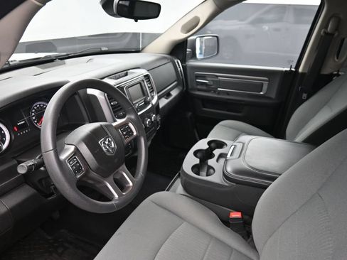 Used 2022 RAM 1500 Classic SLT AWD/4WD image 22